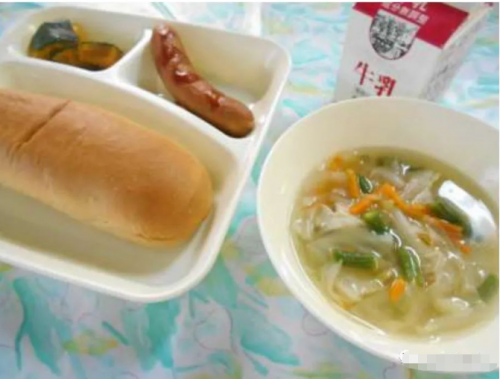 （转）真实经历：日本公立小学午餐到底怎么样？[16P]